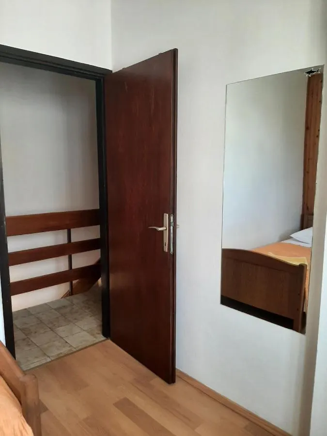 Erik&Dani Apartment ザダル