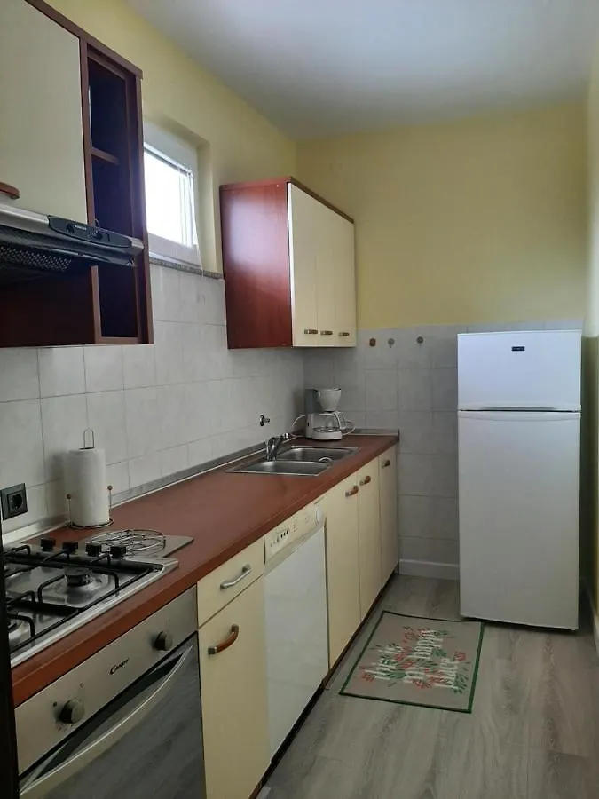 Erik&Dani Apartment ザダル